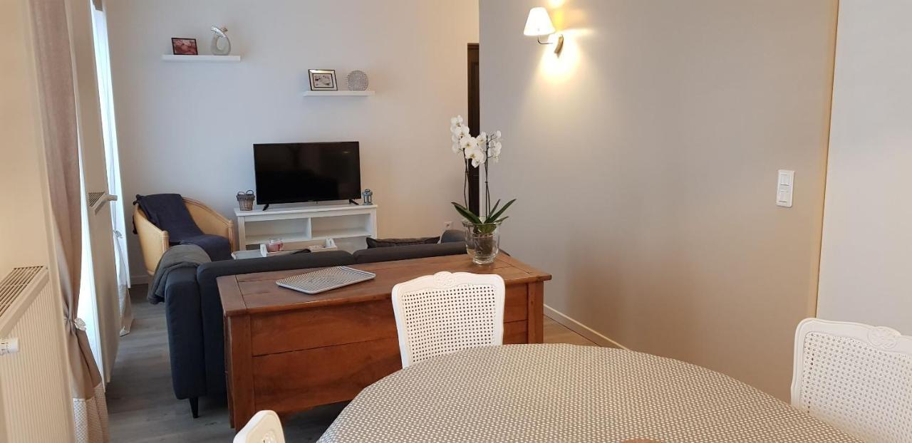 La Maison Virginie Appartements Climatises De 1 A 5 Pers Cosy Hyper Centre Cour Parking Linge Fibre Proximite Port Lac Canal Piscine Montargis Exterior foto