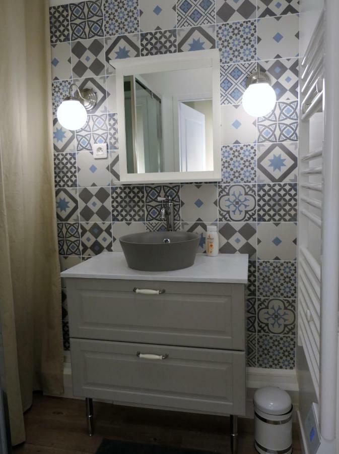 La Maison Virginie Appartements Climatises De 1 A 5 Pers Cosy Hyper Centre Cour Parking Linge Fibre Proximite Port Lac Canal Piscine Montargis Exterior foto