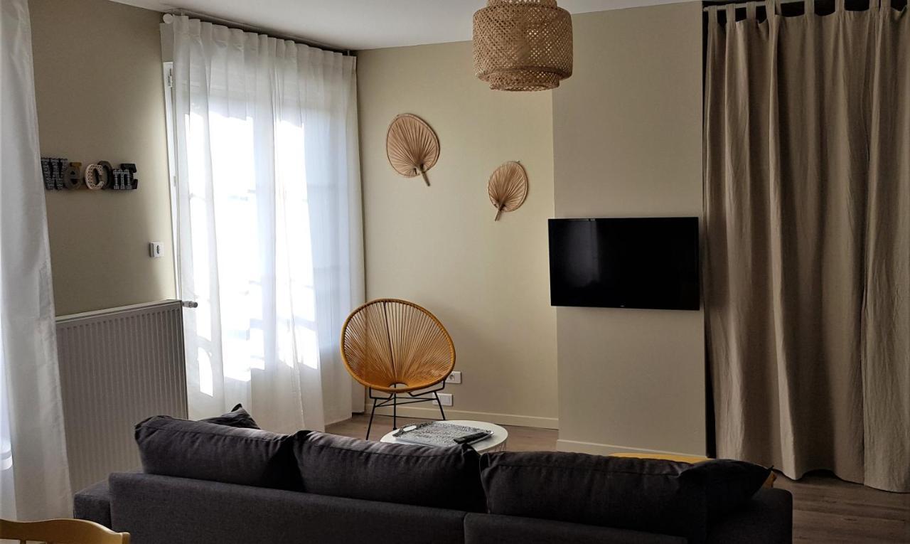 La Maison Virginie Appartements Climatises De 1 A 5 Pers Cosy Hyper Centre Cour Parking Linge Fibre Proximite Port Lac Canal Piscine Montargis Exterior foto